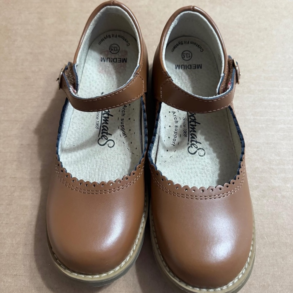 Footmates Brown Girl’s Shoes with medium inserts in VGUC